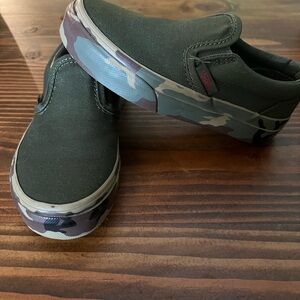 Vans Kids Slip-On Sneakers - Black with Camouflage
